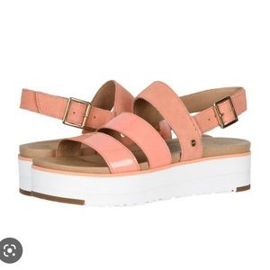 NWOT Ugg Braelynn Sandal. Pink. Size 9.5.